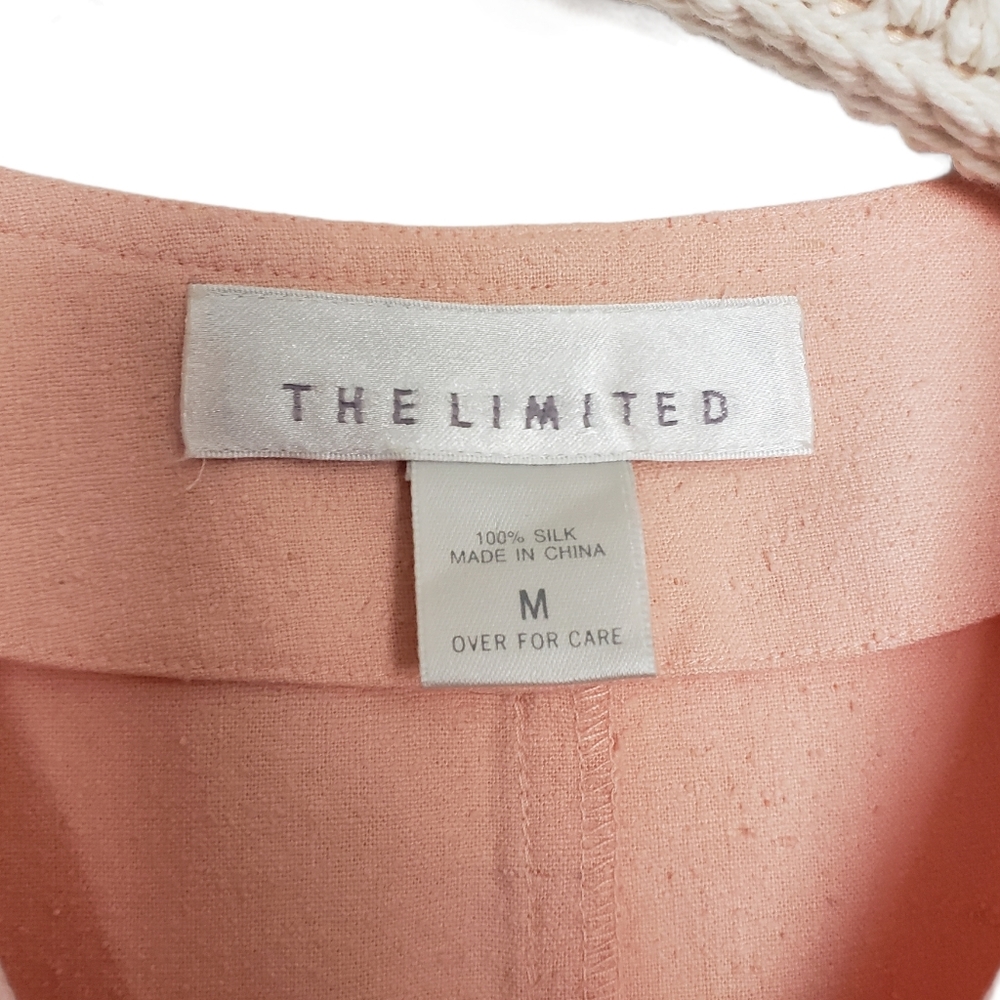 4 for $25 vintage 100% silk peachy buttondown top - Picture 3 of 3